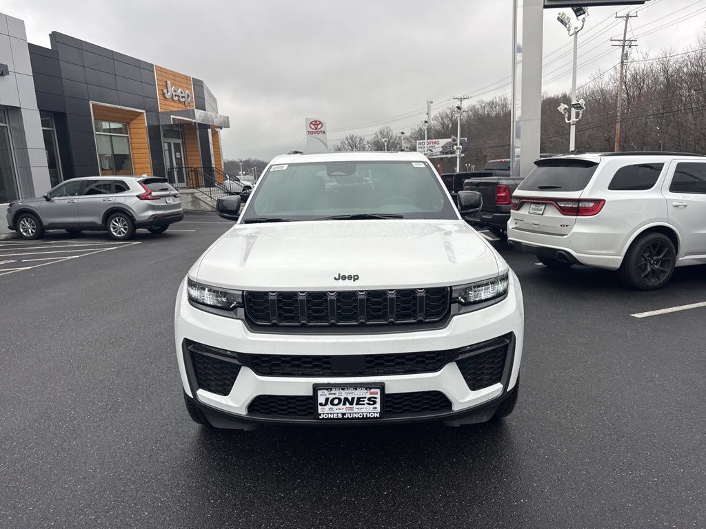 New 2026 Jeep Grand Cherokee Limited w/ Limited Altitude Package AWD/4WD image 3