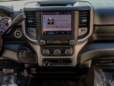 Used 2024 RAM 3500 Tradesman w/ Chrome Appearance Group image 23