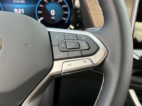 New 2026 Volkswagen Atlas SE image 11