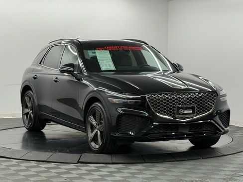 Used 2025 Genesis GV70 2.5T Sport Prestige w/ Sport Prestige Package image 4