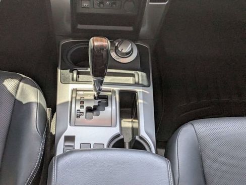 Used 2022 Toyota 4Runner Limited AWD/4WD image 19
