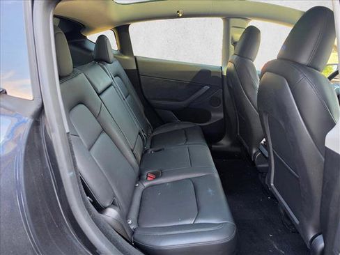 Used 2024 Tesla Model Y Performance AWD/4WD image 12