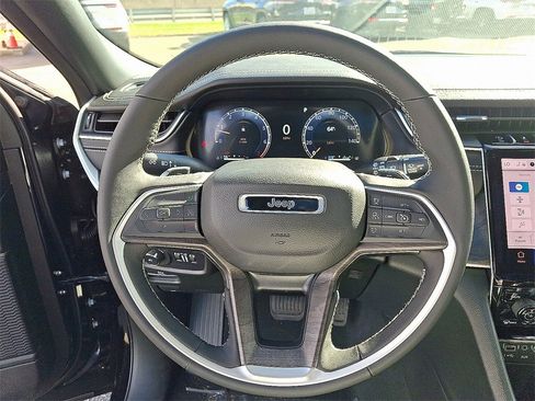 New 2025 Jeep Grand Cherokee L Limited image 14