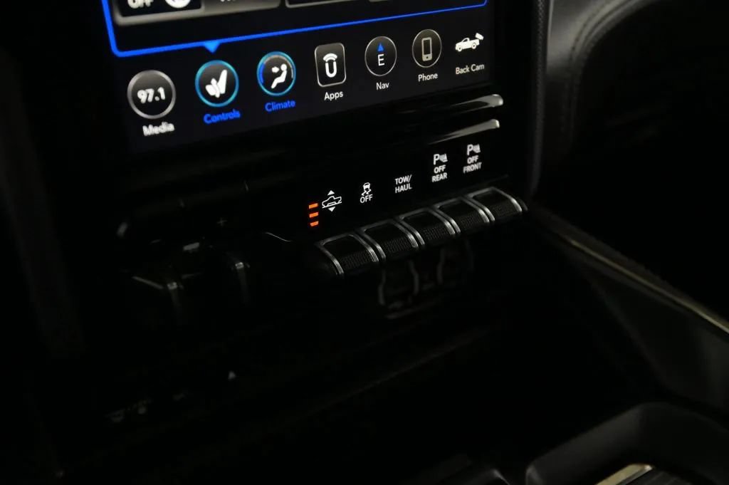 Used 2019 RAM 1500 Limited AWD/4WD image 37