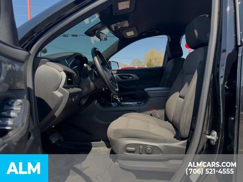 Used 2023 Chevrolet Traverse LT FWD image 9