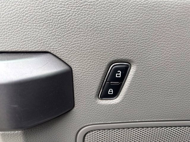 Used 2021 Ford F550 4x4 Crew Cab Super Duty image 15