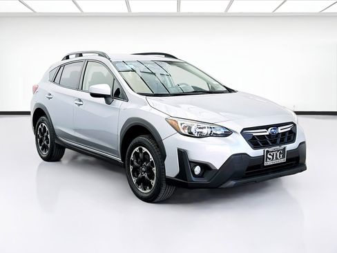Used 2023 Subaru Crosstrek 2.0i Premium AWD/4WD image 3