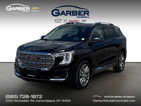 Used 2022 GMC Terrain Denali w/ Denali Premium Package AWD/4WD image 1