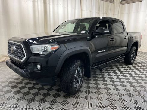 Used 2019 Toyota Tacoma TRD Off-Road AWD/4WD image 14