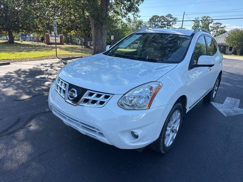 Used 2013 Nissan Rogue SL FWD image 1