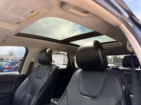 Used 2018 Ford Edge Titanium w/ Equipment Group 302A AWD/4WD image 13