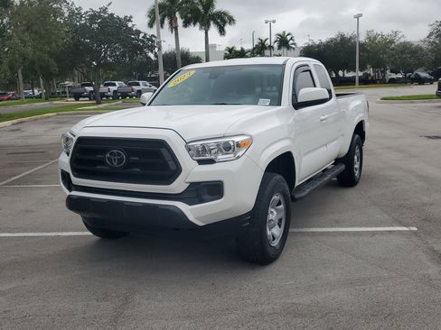 Used 2023 Toyota Tacoma TRD Sport image 7