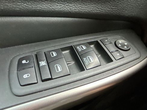 Certified 2021 Jeep Cherokee Latitude Lux w/ Comfort/Convenience Group FWD image 23