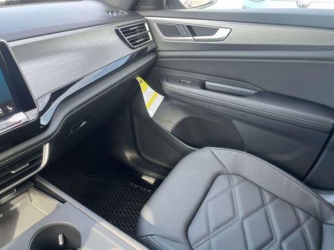 New 2026 Volkswagen Atlas Cross Sport SE AWD/4WD image 25