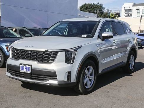 New 2026 Kia Sorento LX FWD image 4