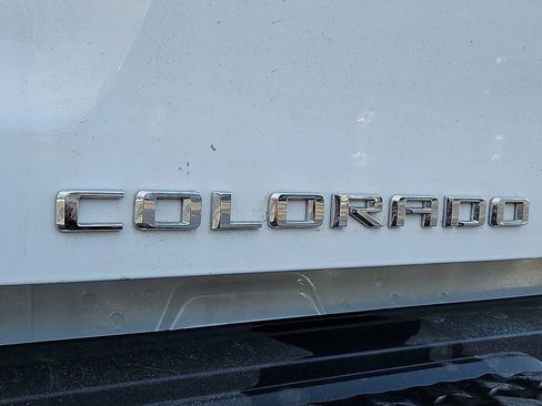Used 2025 Chevrolet Colorado Trail Boss image 31