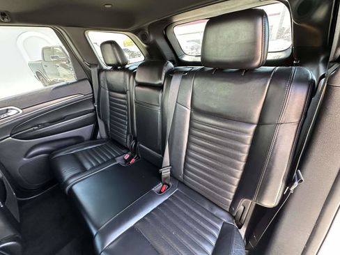 Used 2018 Jeep Grand Cherokee Limited image 26
