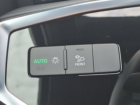 Certified 2025 Audi Q3 2.0T Premium AWD/4WD image 24