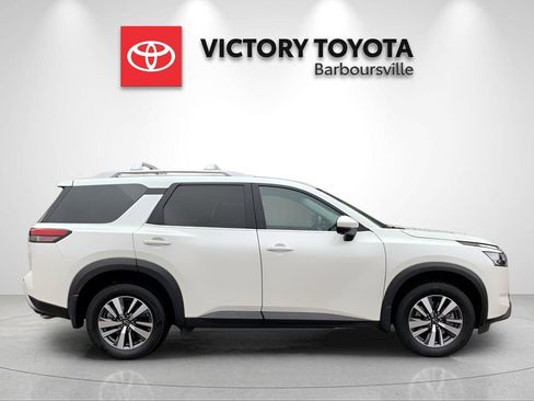 Used 2024 Nissan Pathfinder SL image 4