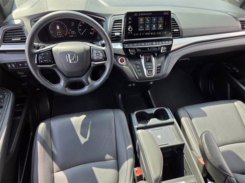 Used 2025 Honda Odyssey Sport-L image 9