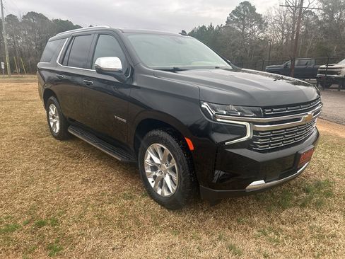 Used 2021 Chevrolet Tahoe Premier w/ Premium Package image 6