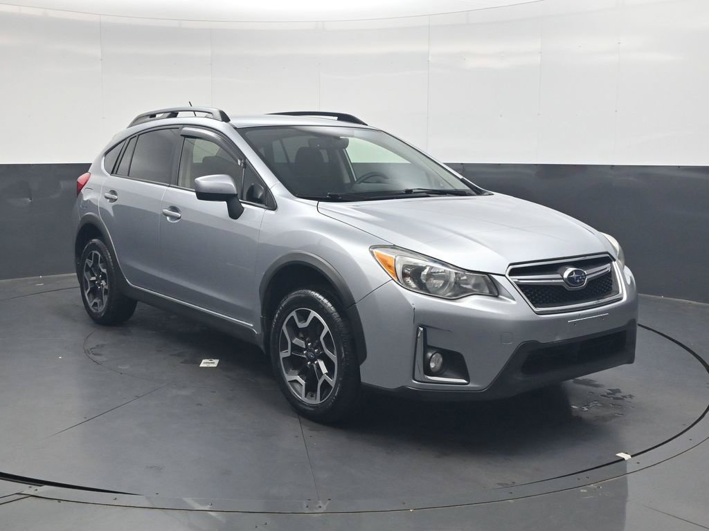 Used 2017 Subaru Crosstrek 2.0i Premium AWD/4WD image 2
