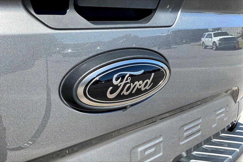 Used 2025 Ford Ranger Lariat w/ Black Appearance Package AWD/4WD image 27