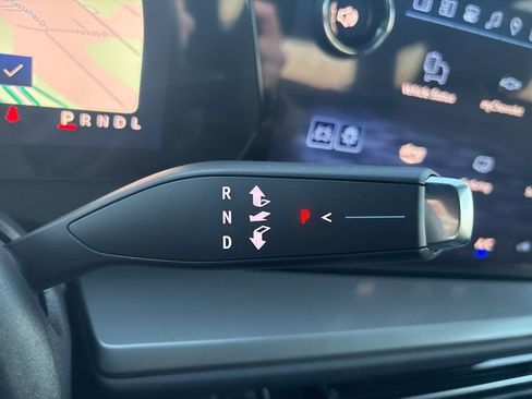 New 2025 Chevrolet Traverse LT w/ Midnight/Sport Edition image 21