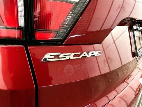 Used 2018 Ford Escape SEL AWD/4WD image 13
