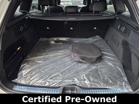 Used 2025 Mercedes-Benz GLC 350e 4MATIC image 36