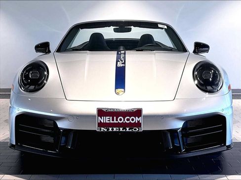 Used 2026 Porsche 911 Carrera T RWD image 13