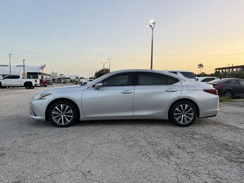 Used 2020 Lexus ES 350 w/ Accessory Package 2 FWD image 8
