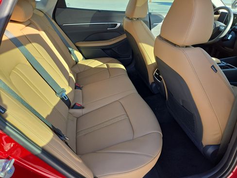 Used 2025 Hyundai Sonata Limited image 31