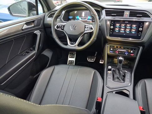 Certified 2023 Volkswagen Tiguan SE R-Line FWD image 10