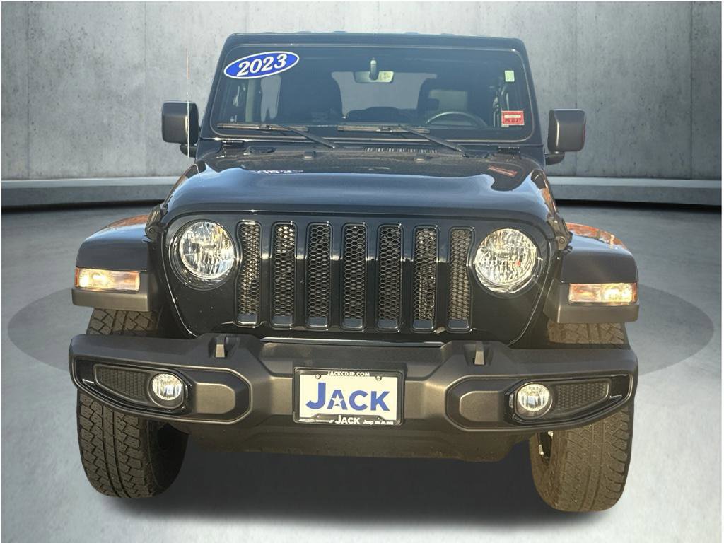 Used 2023 Jeep Wrangler Unlimited Sahara AWD/4WD image 39