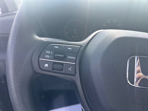 Used 2024 Honda CR-V EX image 9