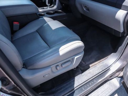 Used 2015 Toyota Sequoia Limited AWD/4WD image 39