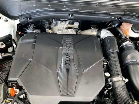 Certified 2025 Hyundai Santa Fe SEL image 30