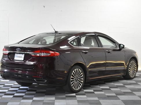 Used 2017 Ford Fusion SE w/ Fusion SE Technology Package image 6