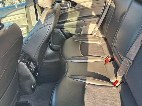 Used 2023 Jeep Compass Trailhawk image 9