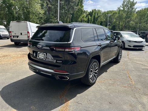Used 2025 Jeep Grand Cherokee L Summit AWD/4WD image 9