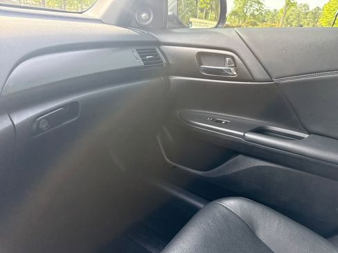 Used 2014 Honda Accord EX-L image 17