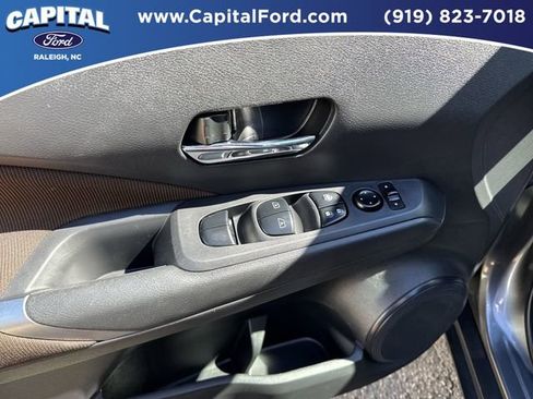 Used 2023 Nissan Kicks SR image 20