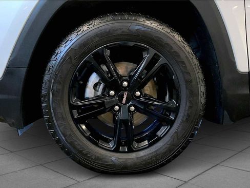 Used 2022 GMC Terrain AT4 w/ Infotainment Package II image 10