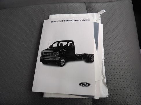 Used 2024 Ford E-350 and Econoline 350 Super Duty w/ Driver's Safety Package RWD image 32