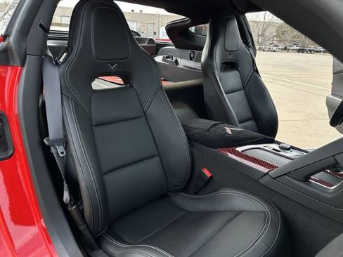 Used 2016 Chevrolet Corvette Stingray Z51 w/ 2LT Preferred Equipment Group image 30