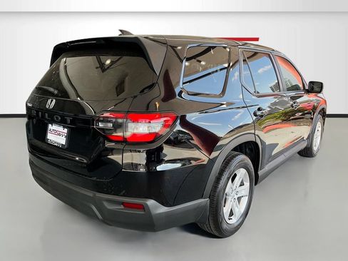 Used 2023 Honda Pilot LX image 7