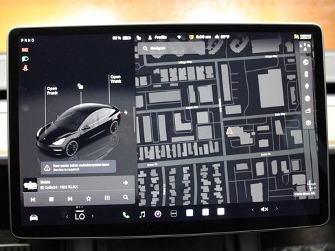 Used 2023 Tesla Model 3 Performance image 5