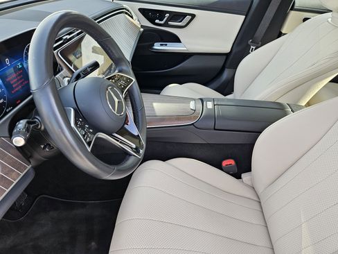 Used 2025 Mercedes-Benz E 350 Sedan image 13