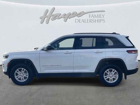 Used 2024 Jeep Grand Cherokee Laredo w/ MOPAR Finishing Package image 30